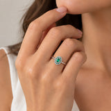 ANILLO VINTAGE FLOR CON ESMERALDAS Y DIAMANTES