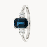 ANILLO ZAFIRO BAGUETTE CON DIAMANTES PERILLA