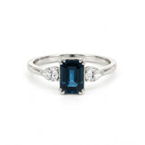 ANILLO ZAFIRO BAGUETTE CON DIAMANTES PERILLA