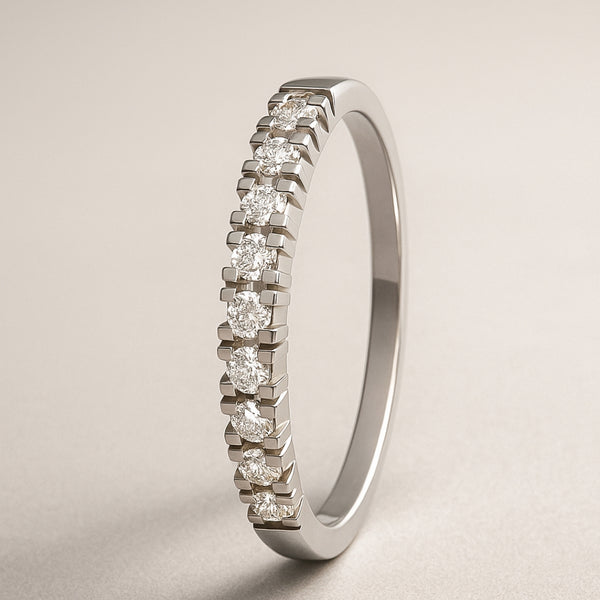 ANILLO MEDIA ALIANZA CON DIAMANTES 0.37 QUILATES SUVI