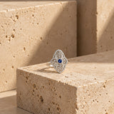 ANILLO VINTAGE CALADO ZAFIRO Y DIAMANTES