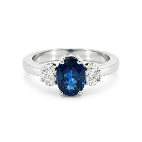 ANILLO TRILOGY ZAFIRO Y DIAMANTES OVALADOS