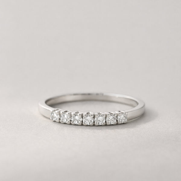 ANILLO MEDIA ALIANZA CON DIAMANTES 0.18 QUILATES FAYZA