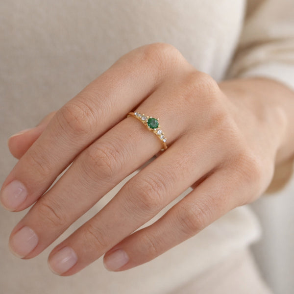 ANILLO ESMERALDA Y DIAMANTES ARISHA