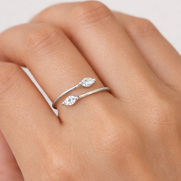 ANILLO ABIERTO CON DIAMANTES MIRINDA