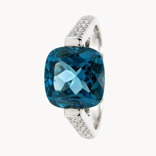 ANILLO CUARZO AZUL CUSHION CON DIAMANTES