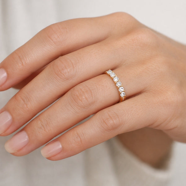 ANILLO MEDIA ALIANZA CON DIAMANTES 0.34 QUILATES RAISEL