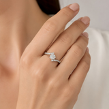 CROSSOVER DIAMOND FLOWER RING