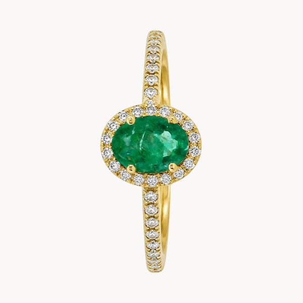 ANILLO ESMERALDA OVAL CON ORLA DE DIAMANTES
