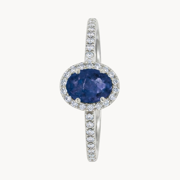 ANILLO ZAFIRO OVAL CON ORLA DE DIAMANTES