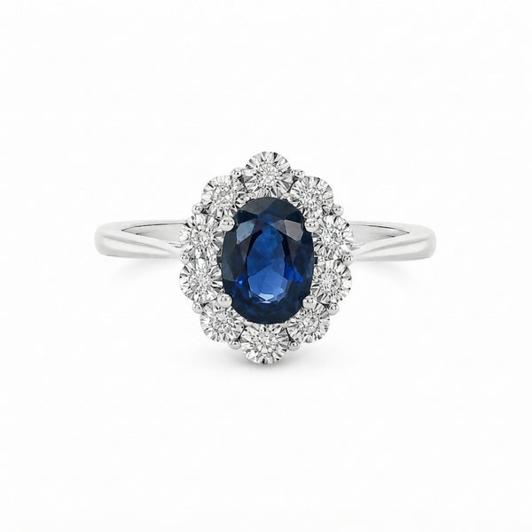 ANILLO ROSETON OVAL ZAFIRO Y DIAMANTES CON ENGASTE ILUSION