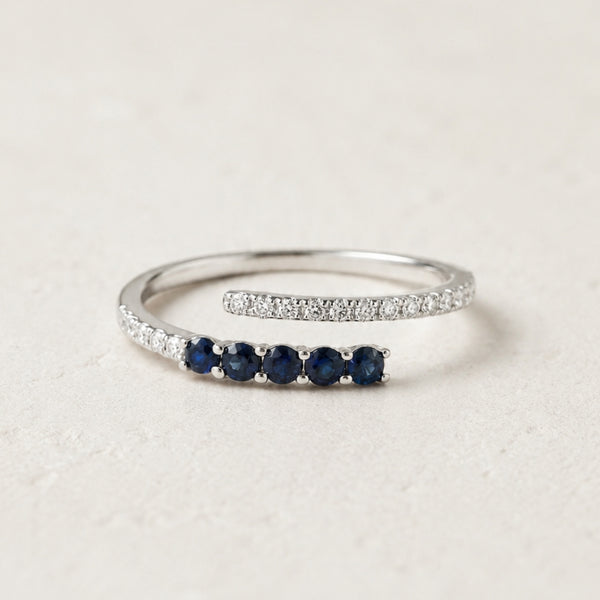ANILLO ABIERTO CON ZAFIROS Y DIAMANTES