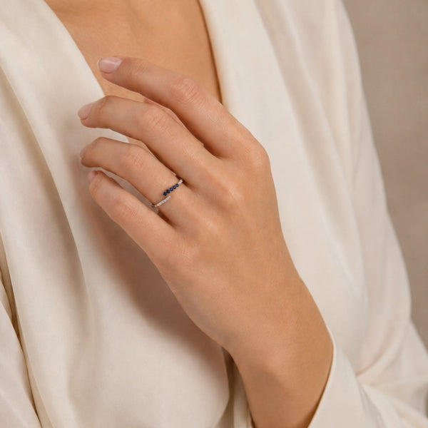 ANILLO ABIERTO CON ZAFIROS Y DIAMANTES