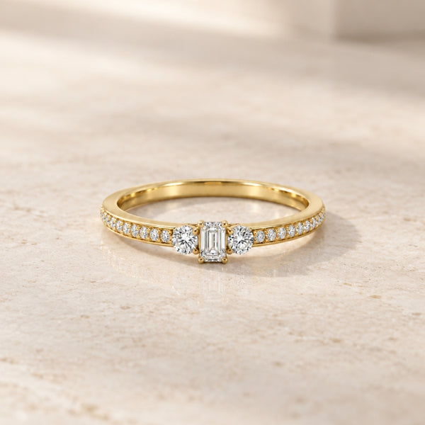 VINTAGE-STYLE DIAMOND RING