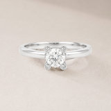 ANILLO DIAMANTE CENTRAL CON LATERALES