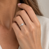 ANILLO SOLITARIO EN GARRAS CUADRADAS