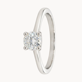 ANILLO SOLITARIO CON DIAMANTE CUATRO GARRAS BANDA AFILADA