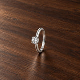 ANEL SOLITÁRIO DE DIAMANTE DE 0,55 QUILATES, COM GARRAS ARREDONDADAS, CERTIFICADO GIA