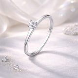 ANEL SOLITÁRIO COM DIAMANTE 0,20 QUILATES ALISON