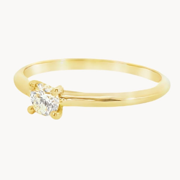 ANILLO SOLITARIO CUATRO GARRAS CON DIAMANTE 0.20 QUILATES GERTIE