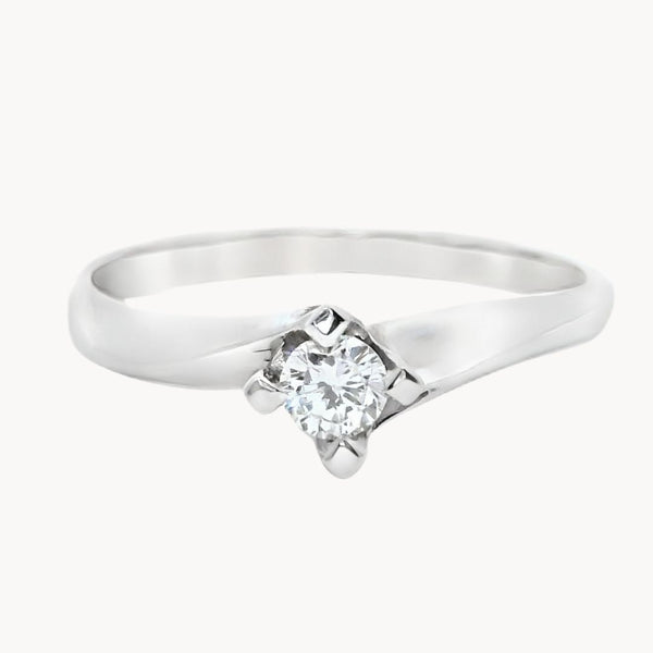 ANILLO SOLITARIO CON DIAMANTE 0.20 QUILATES GARNET