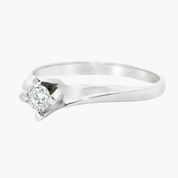 ANILLO SOLITARIO CON DIAMANTE 0.20 QUILATES GARNET