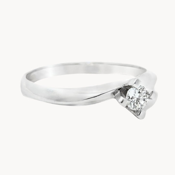 ANILLO SOLITARIO CON DIAMANTE 0.20 QUILATES GARNET