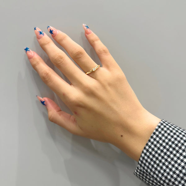 ANILLO SOLITARIO CON DIAMANTE 0.10 QUILATES NEFELI