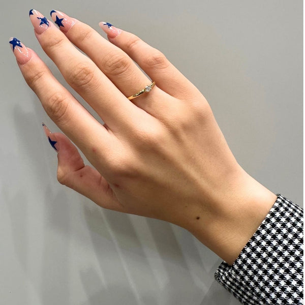 ANILLO SOLITARIO CON DIAMANTE 0.10 QUILATES NEFELI