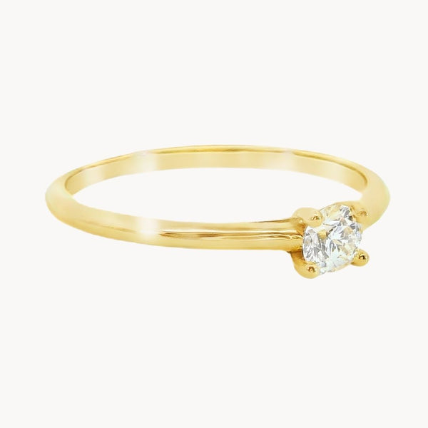 ANILLO SOLITARIO CUATRO GARRAS CON DIAMANTE 0.16 QUILATES GERTIE
