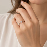ANILLO SOLITARIO BANDA AFILADA CON DIAMANTE 0.25 QUILATES