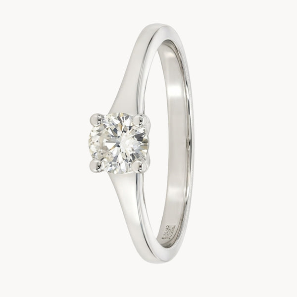 ANILLO SOLITARIO BANDA TRIANGULAR CON DIAMANTE 0.32 QUILATES