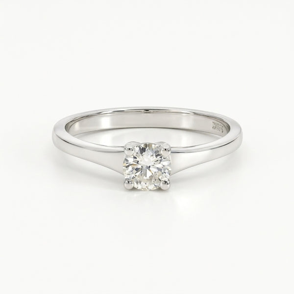 ANILLO SOLITARIO BANDA TRIANGULAR CON DIAMANTE 0.32 QUILATES
