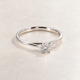 ANILLO SOLITARIO HENDIDURAS CON DIAMANTE 0.21 QUILATES