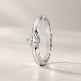 ANILLO SOLITARIO CON ORLA LISA
