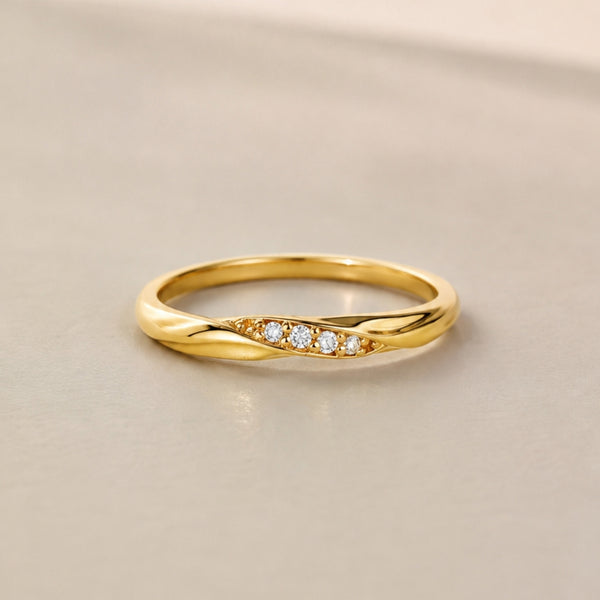 BRAIDED RING WITH LAB-GROWN DIAMONDS
