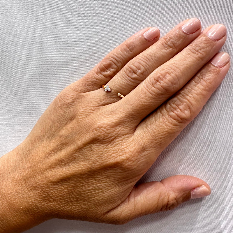 ANILLO ABIERTO CON DIAMANTES OLIVETTE