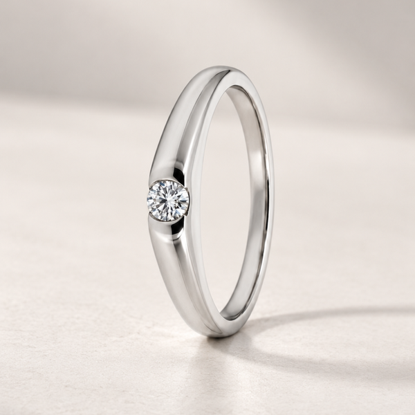 SOLITAIRE RING WITH CENTER DIAMOND