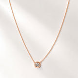 COLGANTE DIAMANTE CHATON 0.10 QUILATES PUNTO DE LUZ