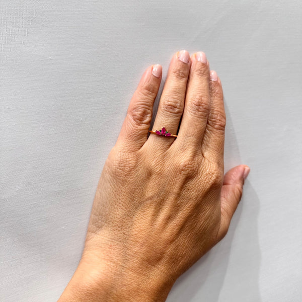 ANILLO RUBIES Y ESMERALDAS EMELINA