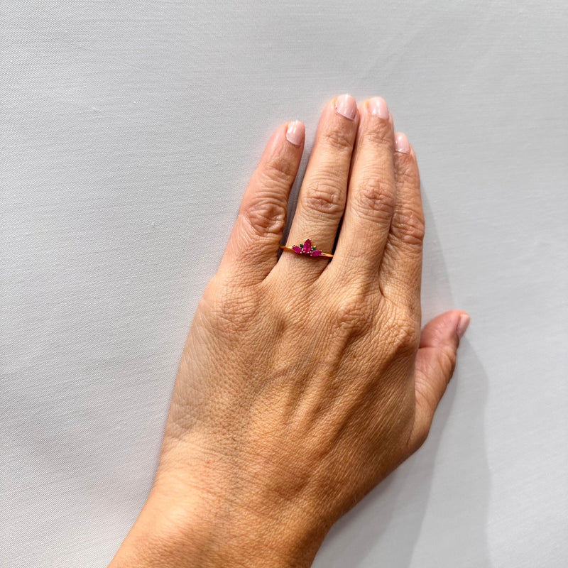 ANILLO RUBIES Y ESMERALDAS EMELINA