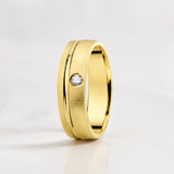 ALIANZA MATE Y BRILLO CON DIAMANTE 5.5MM