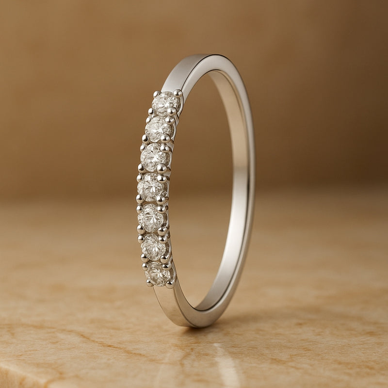 ANILLO MEDIA ALIANZA CON DIAMANTES 0.13 QUILATES ELMIRA