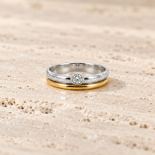 ANILLO BICOLOR CON DIAMANTE BRILLANTE