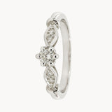 ANILLO SOLITARIO VINTAGE DIAMANTE Y DIAMANTES LATERALES