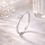 ANEL SOLITÁRIO COM DIAMANTE 0,15 QUILATES LESLEY