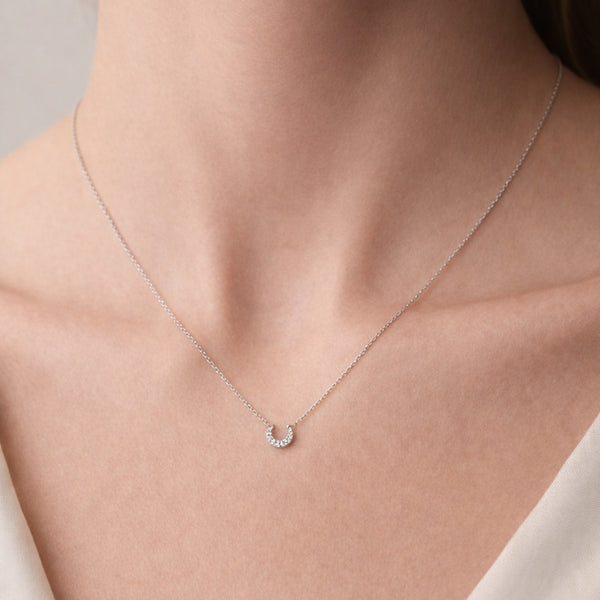 COLGANTE HERRADURA CON DIAMANTES JANEKA