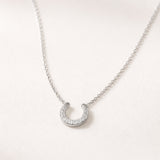 COLGANTE HERRADURA CON DIAMANTES JANEKA