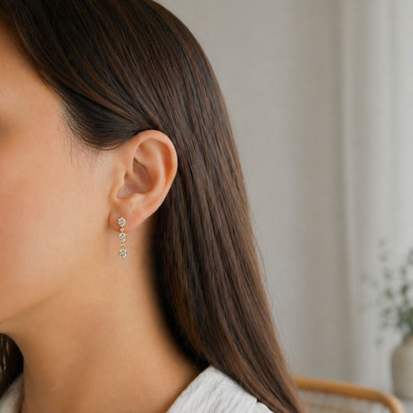 Long Earrings with Oval Diamonds Bindy
