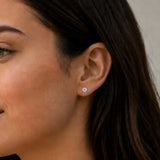 PENDIENTES GARRAS CON CIRCONITA VELIA